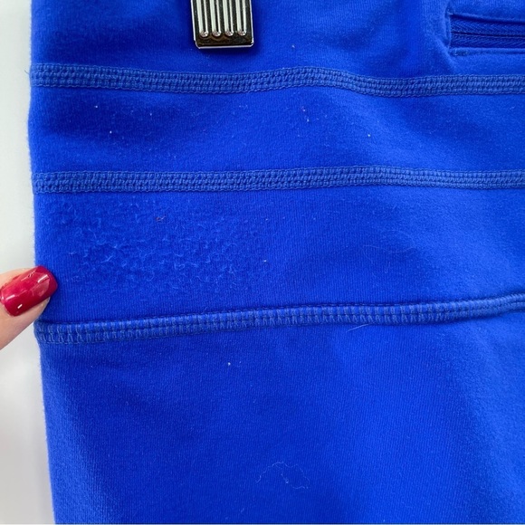 Athleta Relay Reflective Crop Capri Legging Size Medium - Picture 14 of 14